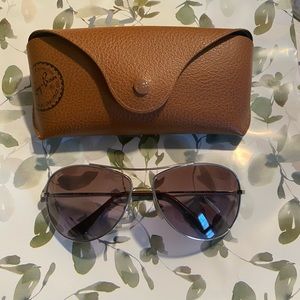 RAY BAN AVIATOR SUNGLASSES